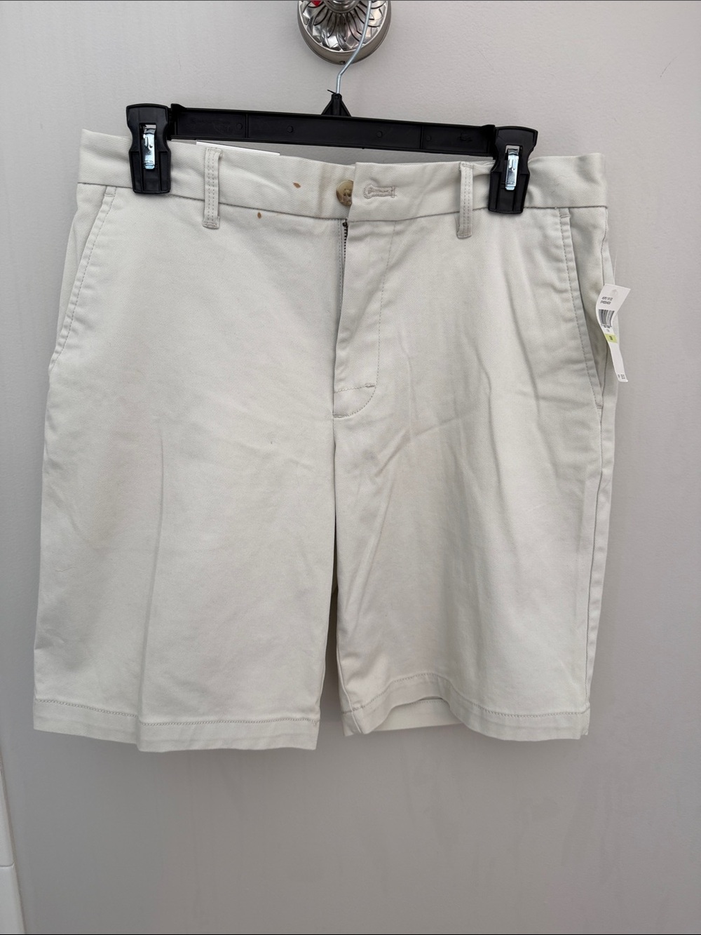 Izod Men’s Off-White Flat Front Chino Shorts